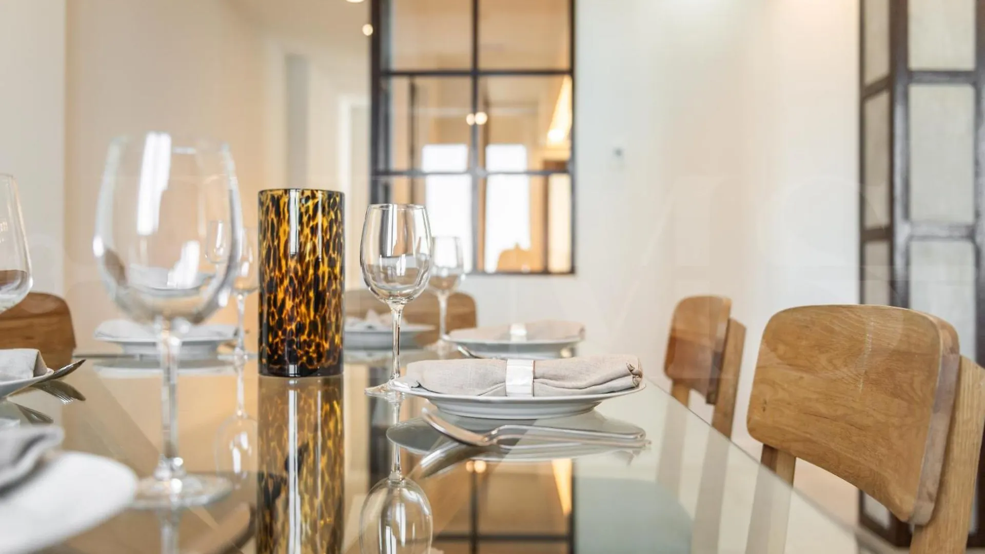 Central Gem With Stunning Port & Sea Views By Rems 말라가 아파트