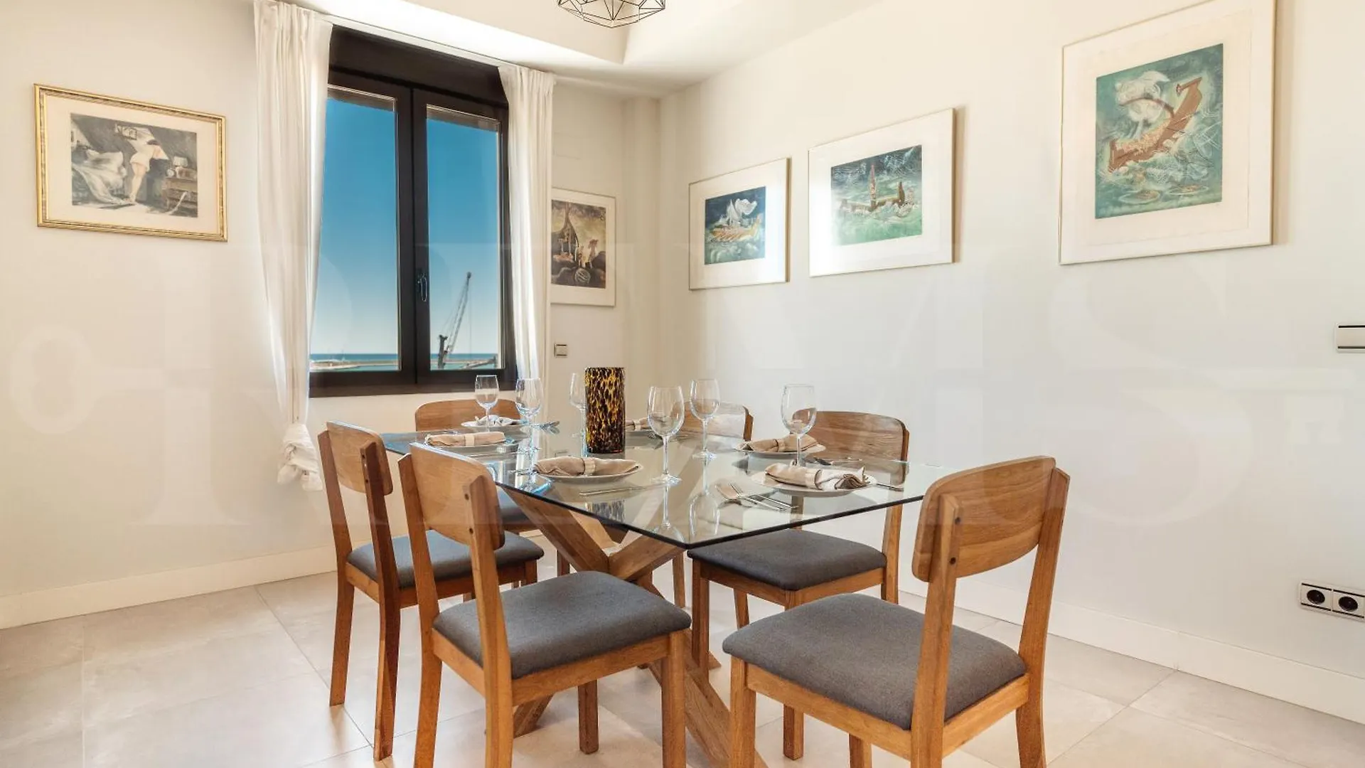 Central Gem With Stunning Port & Sea Views By Rems 말라가