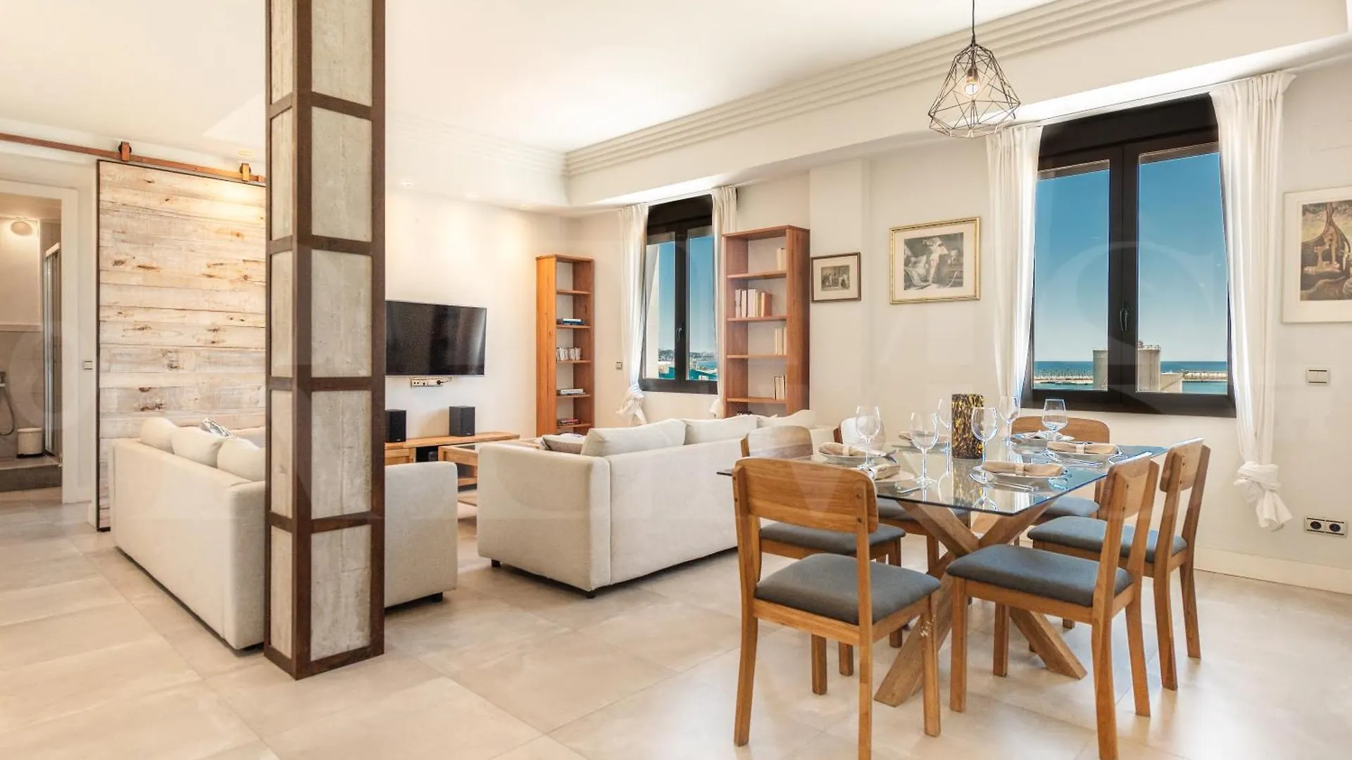 Central Gem With Stunning Port & Sea Views By Rems 말라가