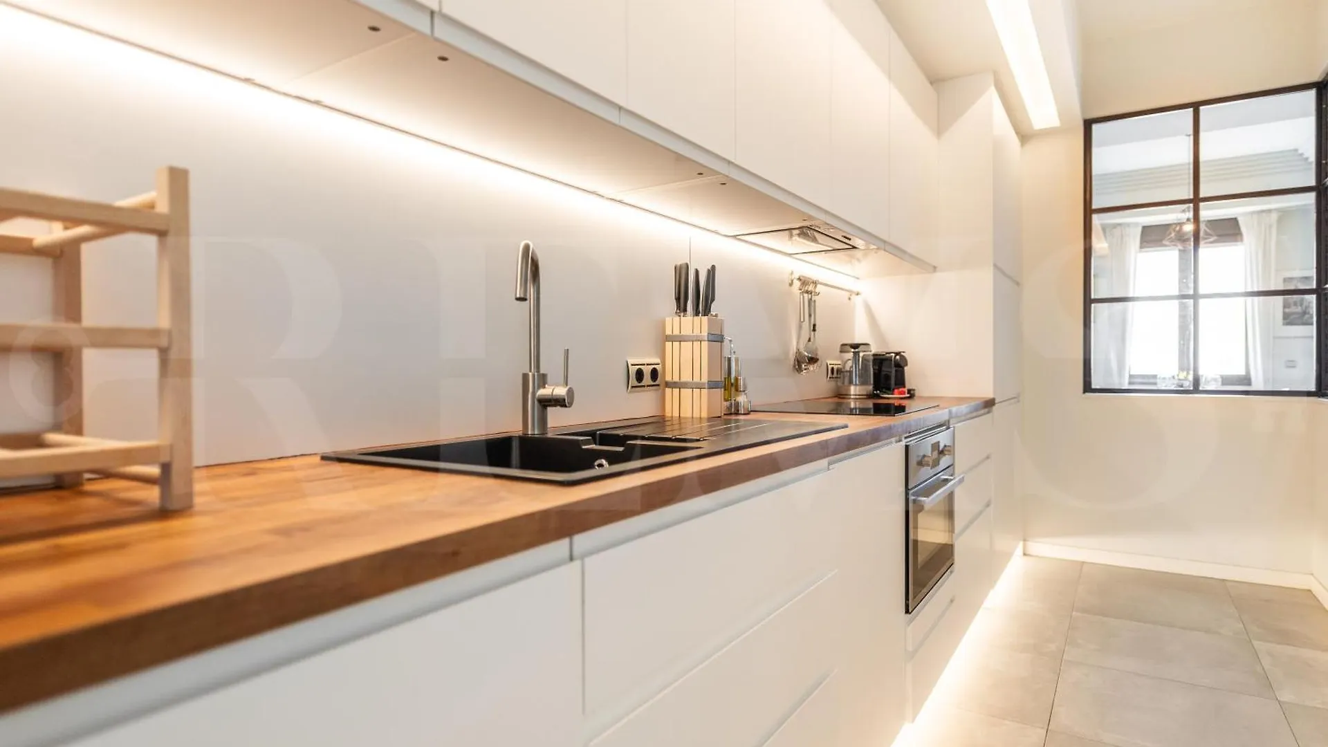 아파트 Central Gem With Stunning Port & Sea Views By Rems 말라가