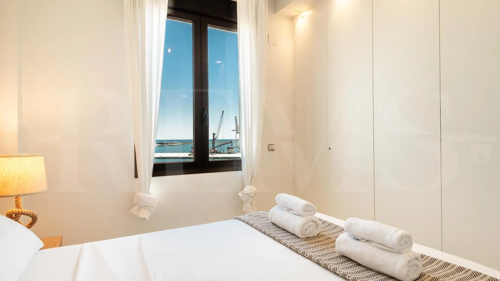 Central Gem With Stunning Port & Sea Views By Rems 말라가