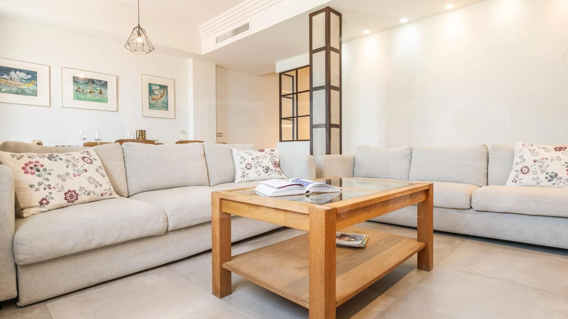 Central Gem With Stunning Port & Sea Views By Rems Màlaga Apartmán